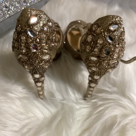 Gianni Bini gold heels size 8 - Picture 4 of 8